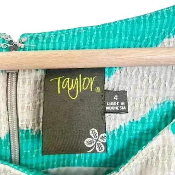 Just Taylor Fit & Flare Sz 6 Pleated Dress  Chevron Jacquard Sleeveless Zip - Picture 6 of 6